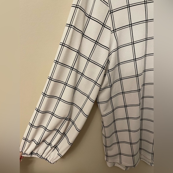 ✨Adrianna Papell Checkered👚 - Size L - Picture 3 of 6